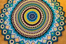 peacock-afghan-crochet-circle-blanket-free-pattern