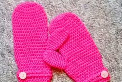 pink-love-free-mitten-crochet-pattern
