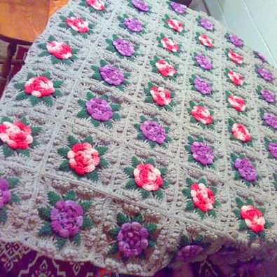 rose-free-crochet-afghan-pattern-for-adults