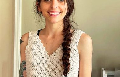 simple-v-neck-free-summer-crochet-crop-top-pattern