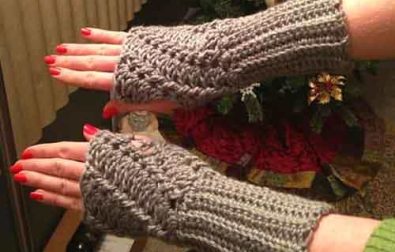 twist-crochet-easy-fingerless-gloves-pattern-free