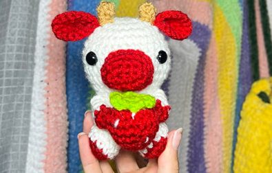 crochet-strawberry-cow-free-amigurumi-pdf-pattern