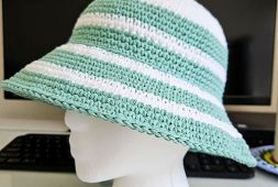 striped-free-bucket-hat-crochet-pattern