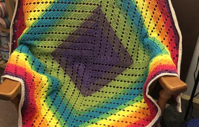 direction-lines-free-crochet-blanket-with-squares