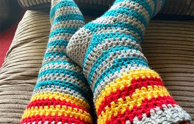 fourcolor-beginner-slipper-crochet-pattern-free