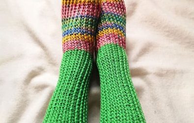 under-the-knees-free-easy-crochet-sock-pattern-pdf