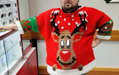 reindeer-free-christmas-sweater-crochet-pattern