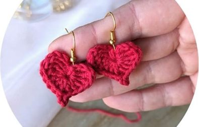 free-crochet-heart-earrings-pattern